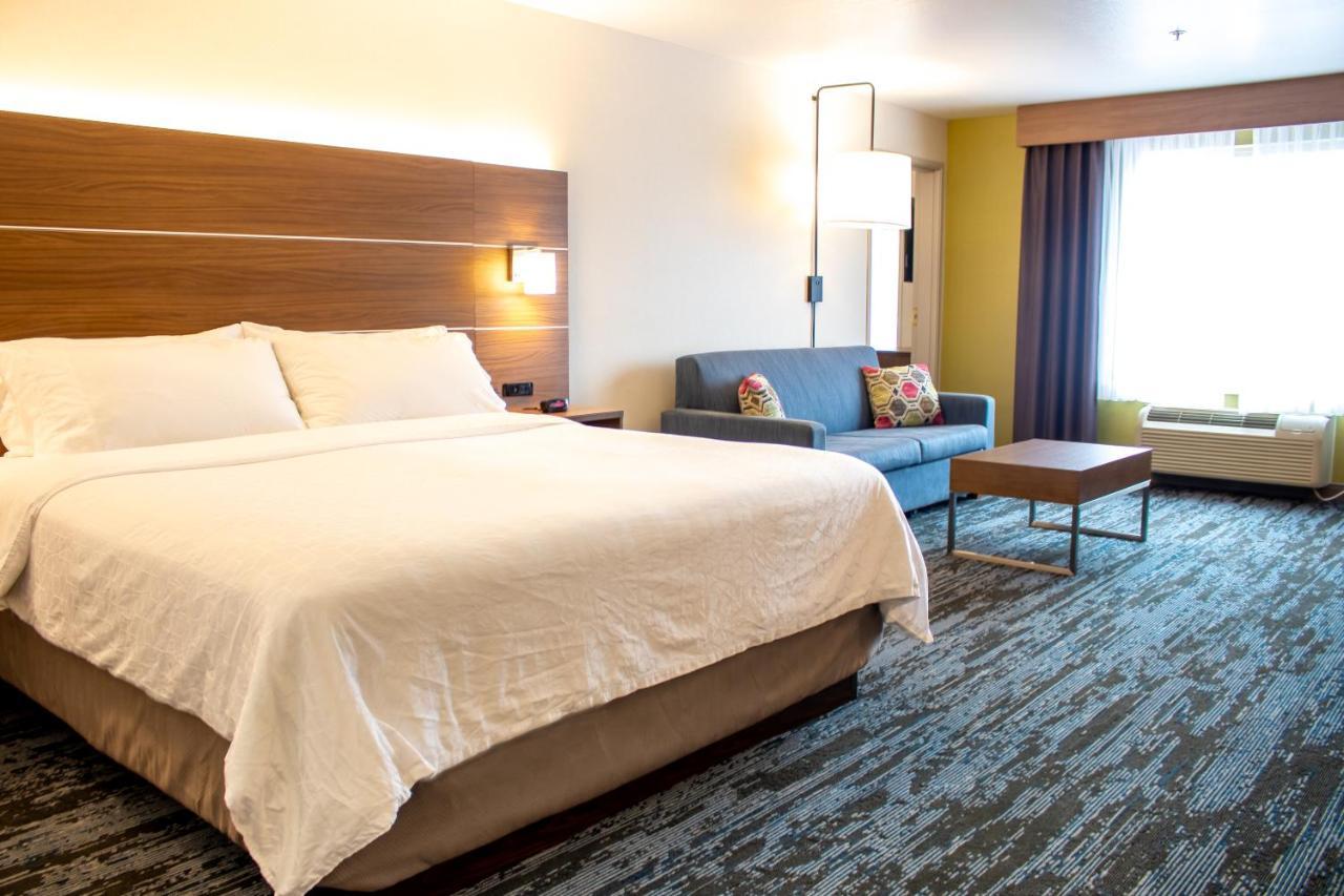 Holiday Inn Express & Suites Wausau By Ihg Weston Экстерьер фото